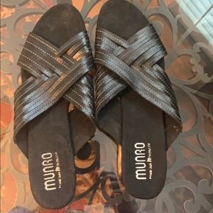 Munro American Size 9N Black open toe